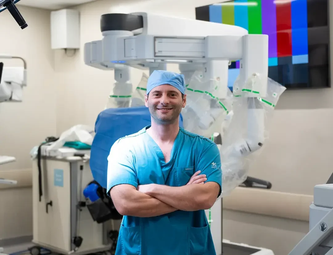 Preparo para nefrectomia parcial robótica: consulta com o urologista